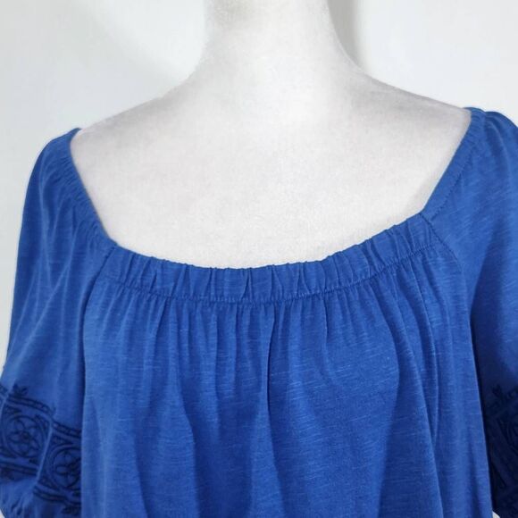 Mason & Belle Blue Knit Top with Embroidered Puffy Sleeves NWT Size Medium - Picture 2 of 10